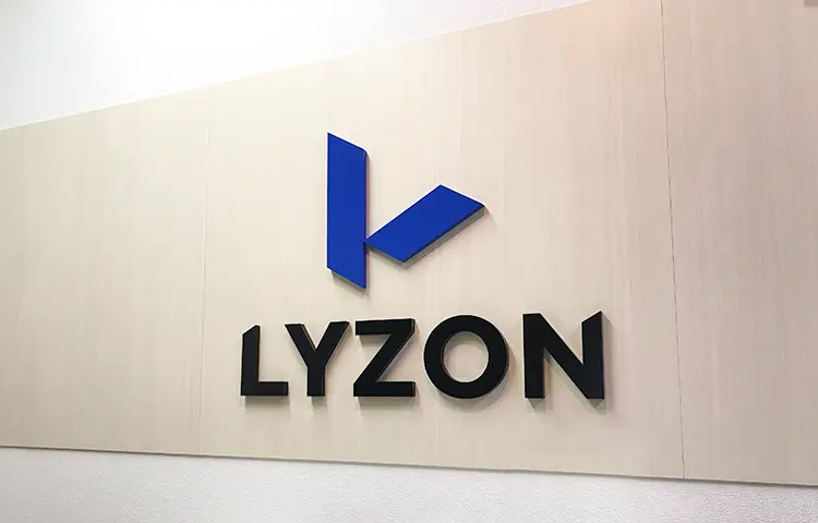ロゴリニューアルまでのプロセスと制作背景 株式会社lyzon